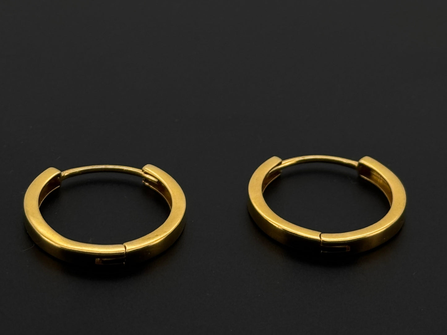 22k Solid Gold Simple Ladies Hoops E467