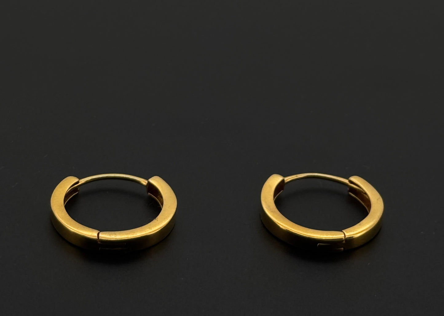 22k Solid Gold Simple Ladies Hoops E468