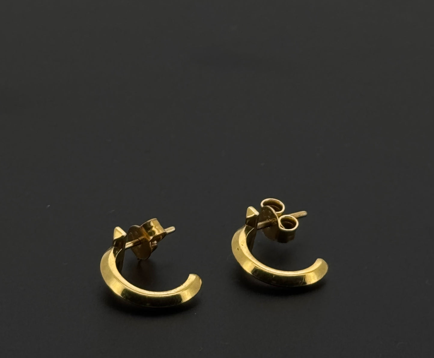 22k Solid Gold Simple Ladies Hoops E475