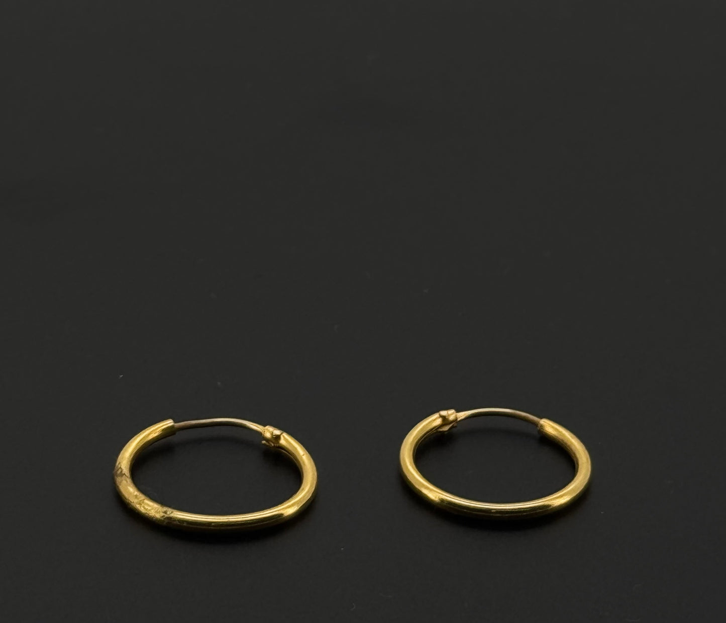 22k Solid Gold Simple Ladies Hoops E476