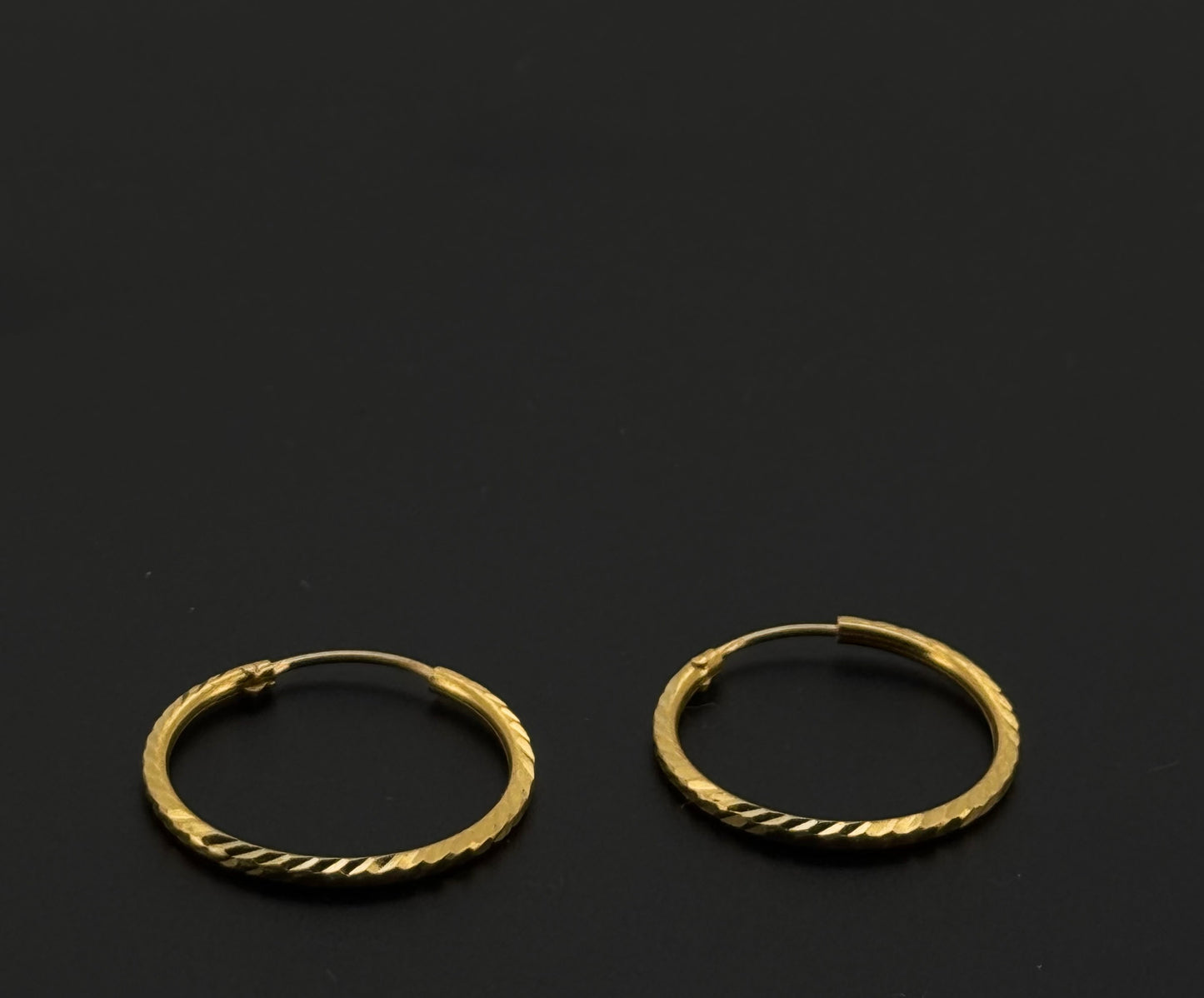 22k Solid Gold Simple Ladies Hoops E478