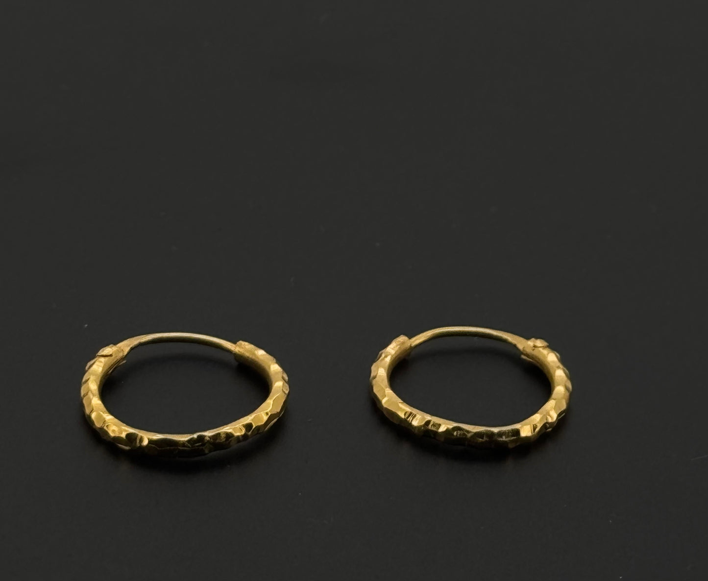 22k Solid Gold Simple Ladies Hoops E479
