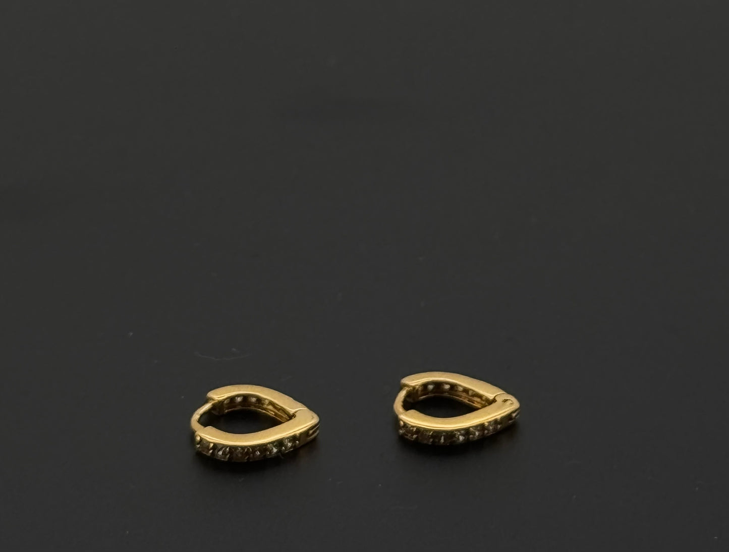 22k Solid Gold Simple Ladies Hoops E482