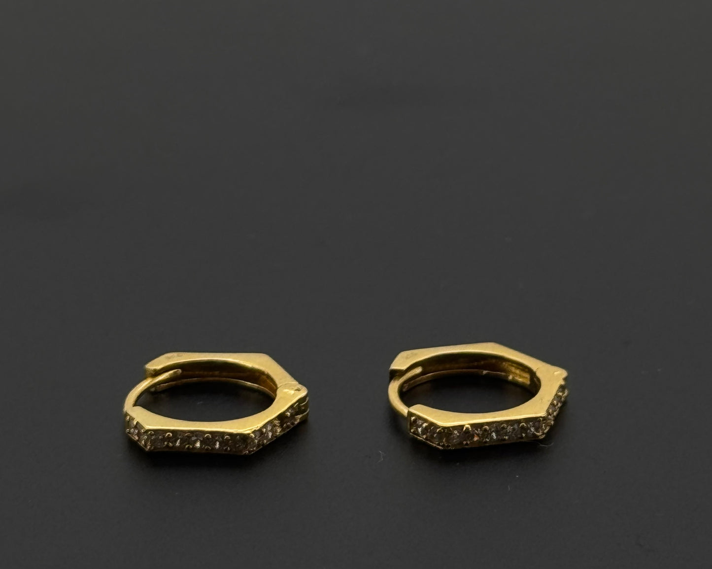 22k Solid Gold Simple Ladies Hoops E489