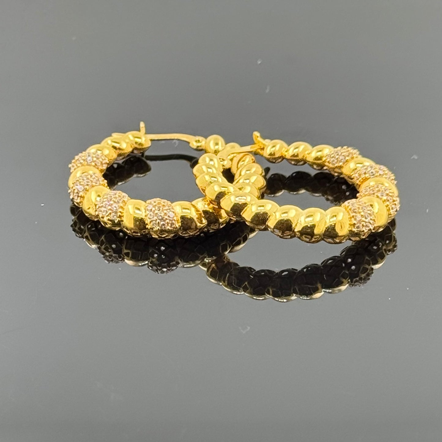 22k Solid Gold Simple Ladies Hoops E49