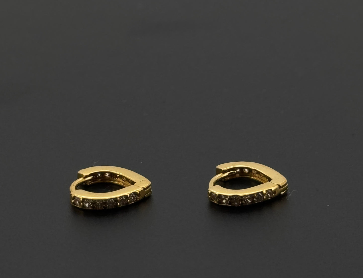 22k Solid Gold Simple Ladies Hoops E490