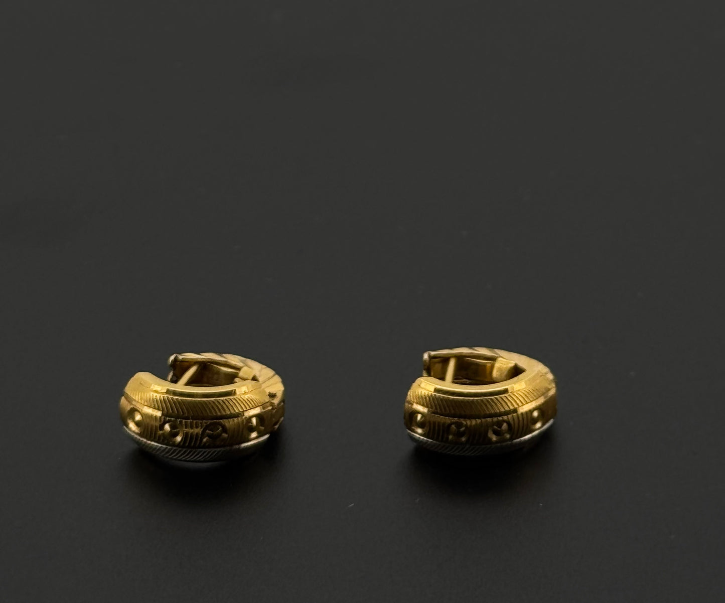 21k Solid Gold Simple Ladies Hoops E492