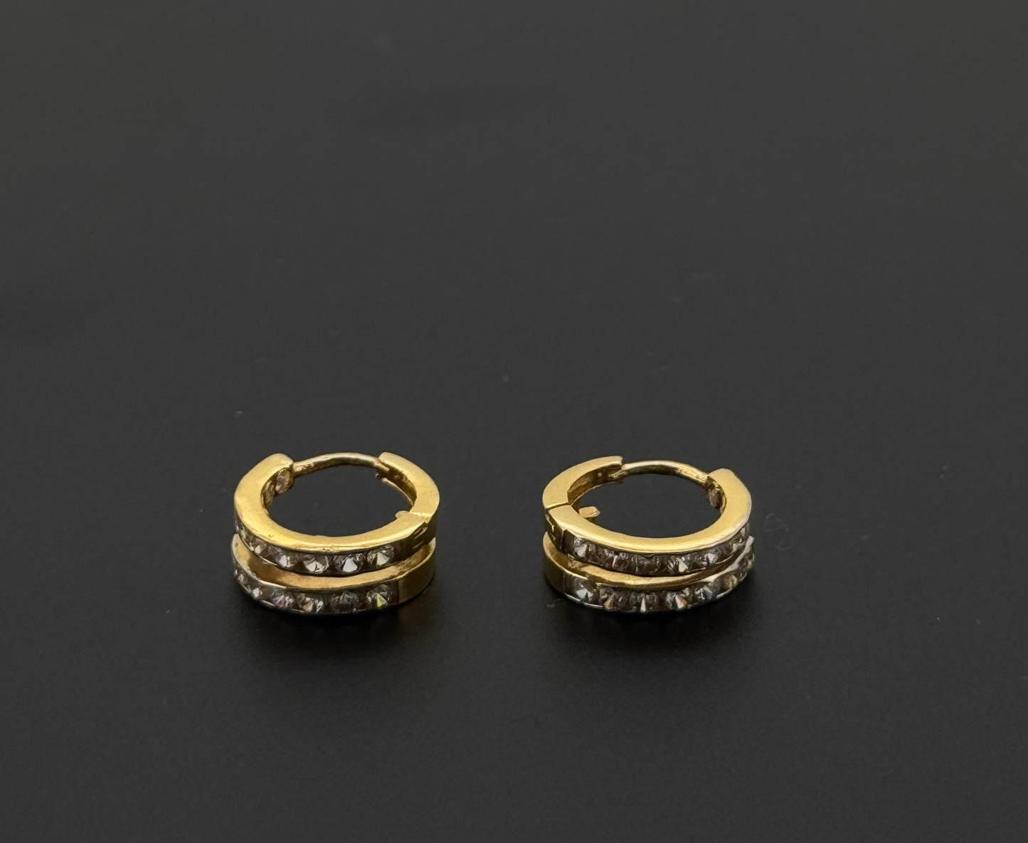 18k Solid Gold Simple Ladies Hoops E497