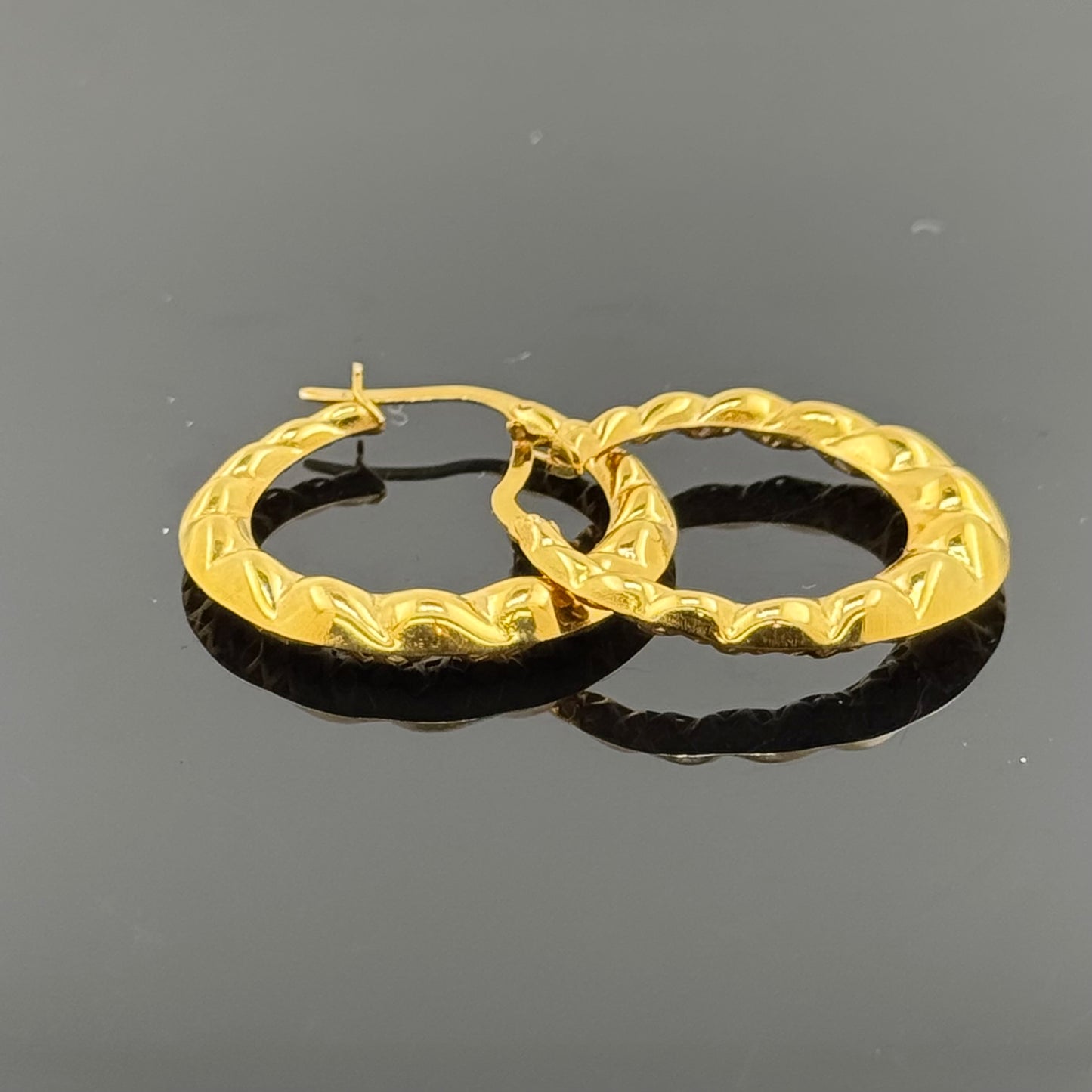 22k Solid Gold Simple Ladies Hoops E53
