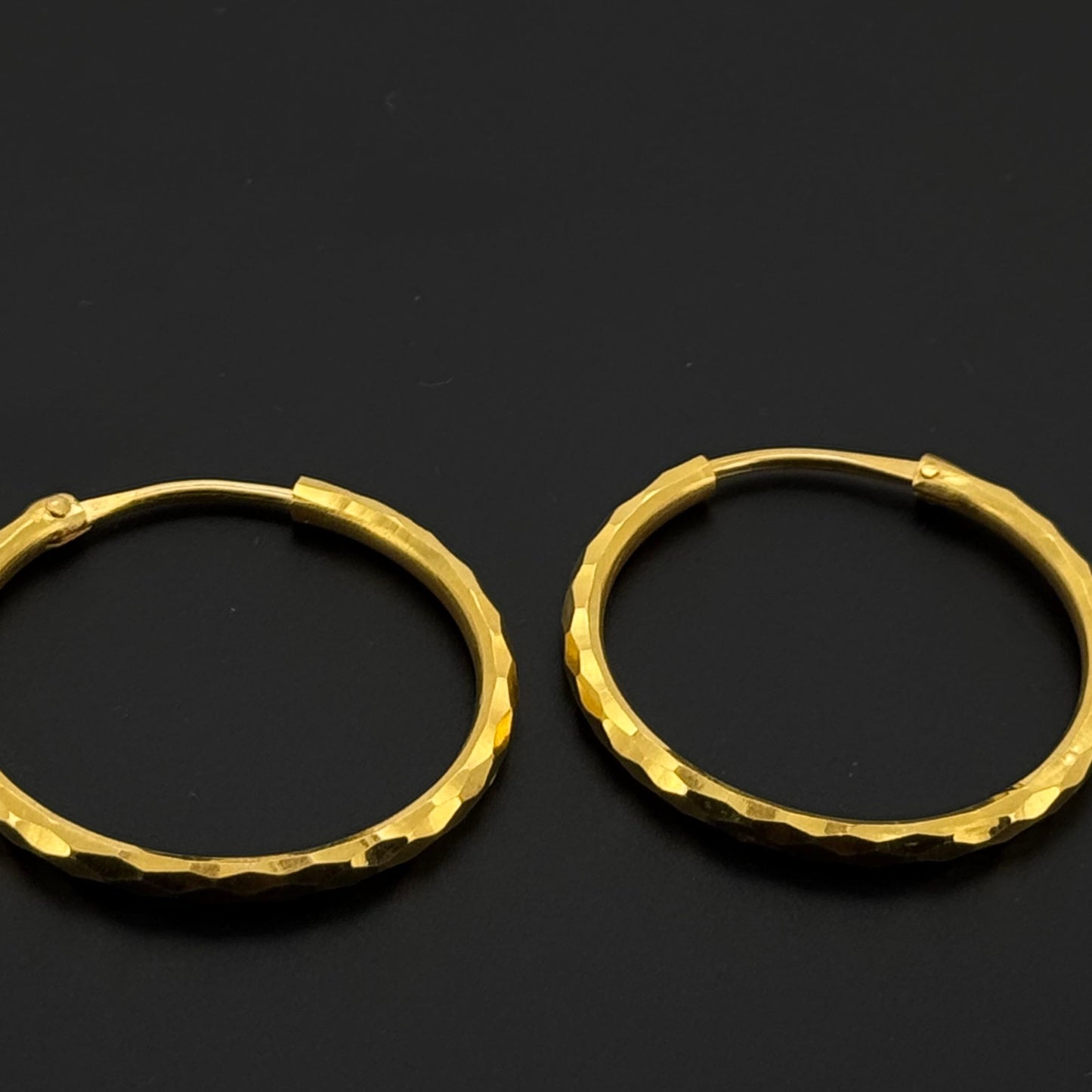 22k Solid Gold Simple Ladies Hoops E530