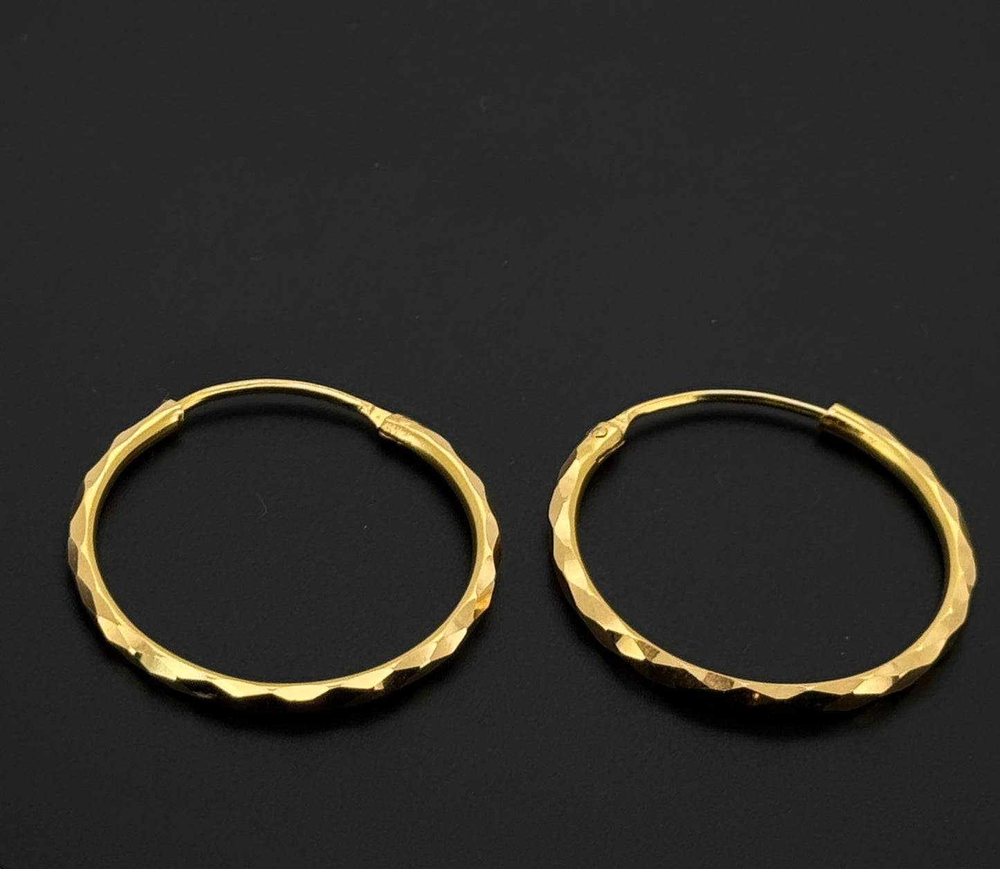 22k Solid Gold Simple Ladies Hoops E534