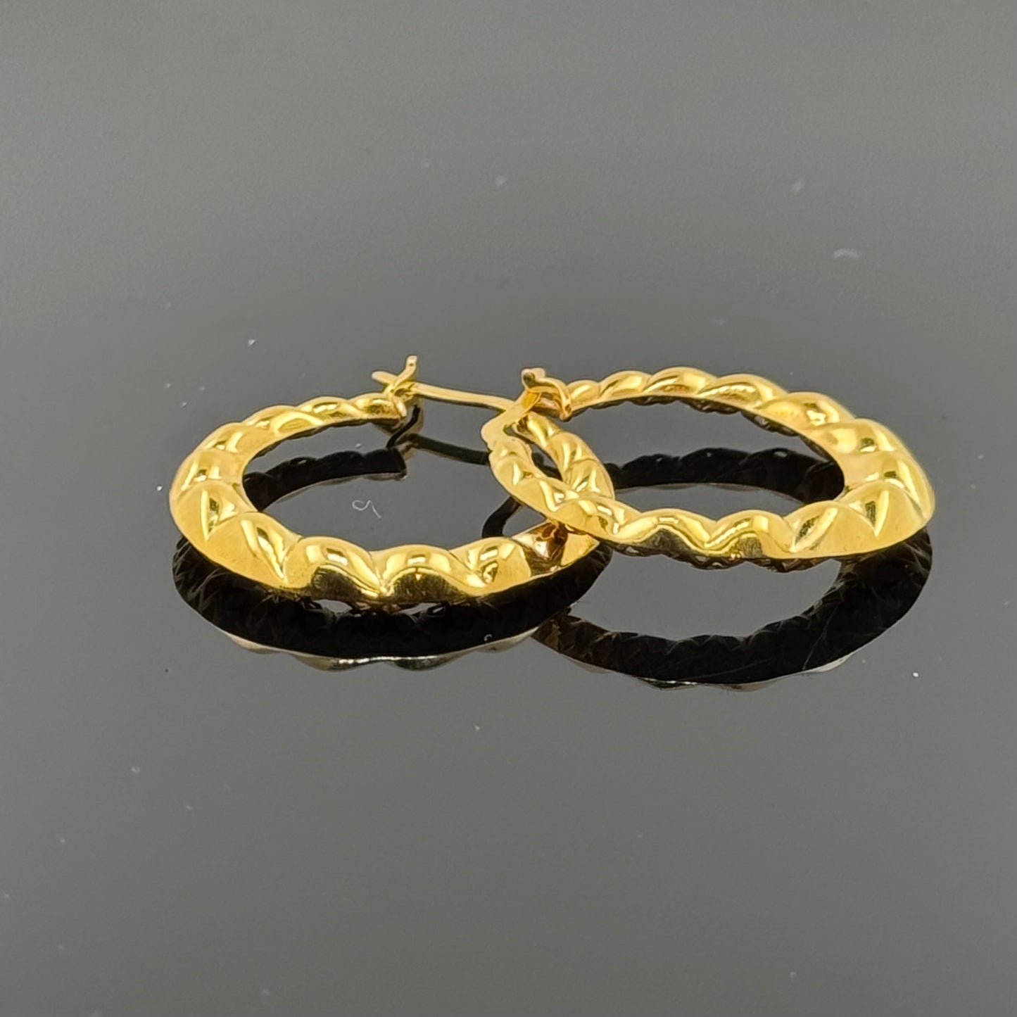 22k Solid Gold Simple Ladies Hoops E54