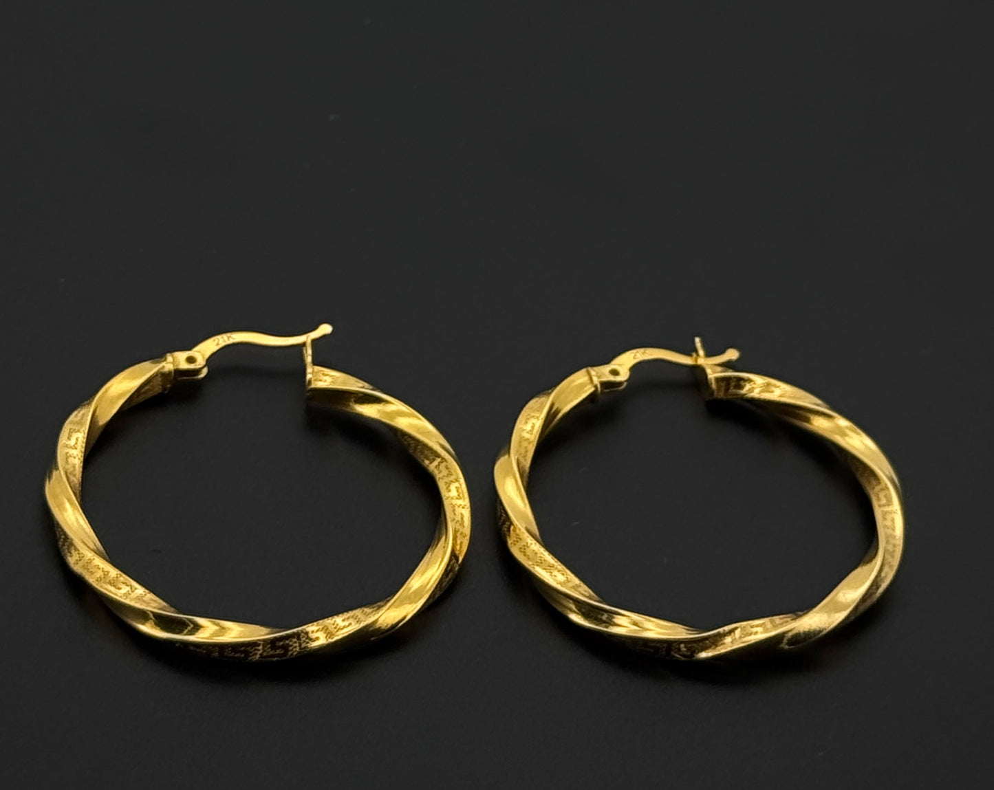 21k Solid Gold Simple Ladies Hoops E542