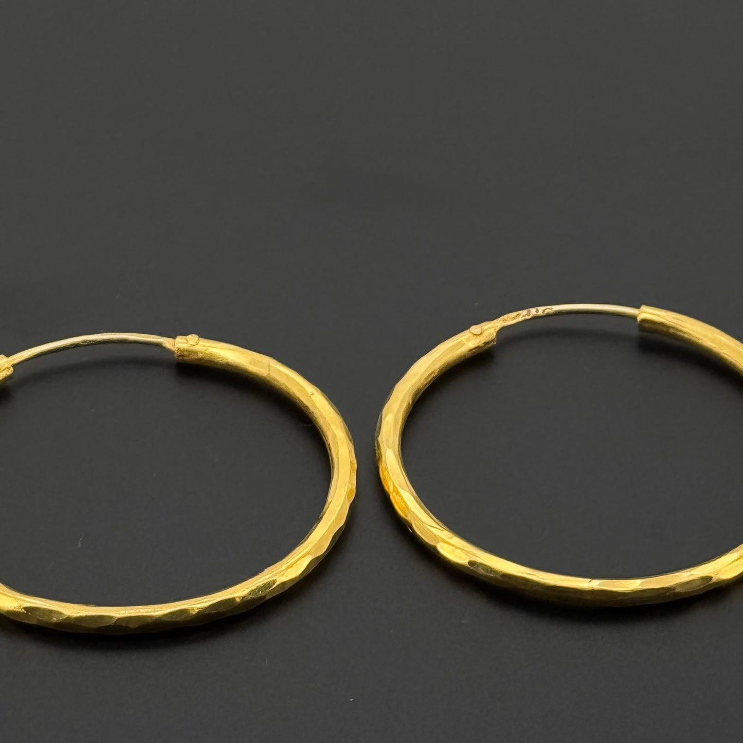 22k Solid Gold Simple Ladies Hoops E552