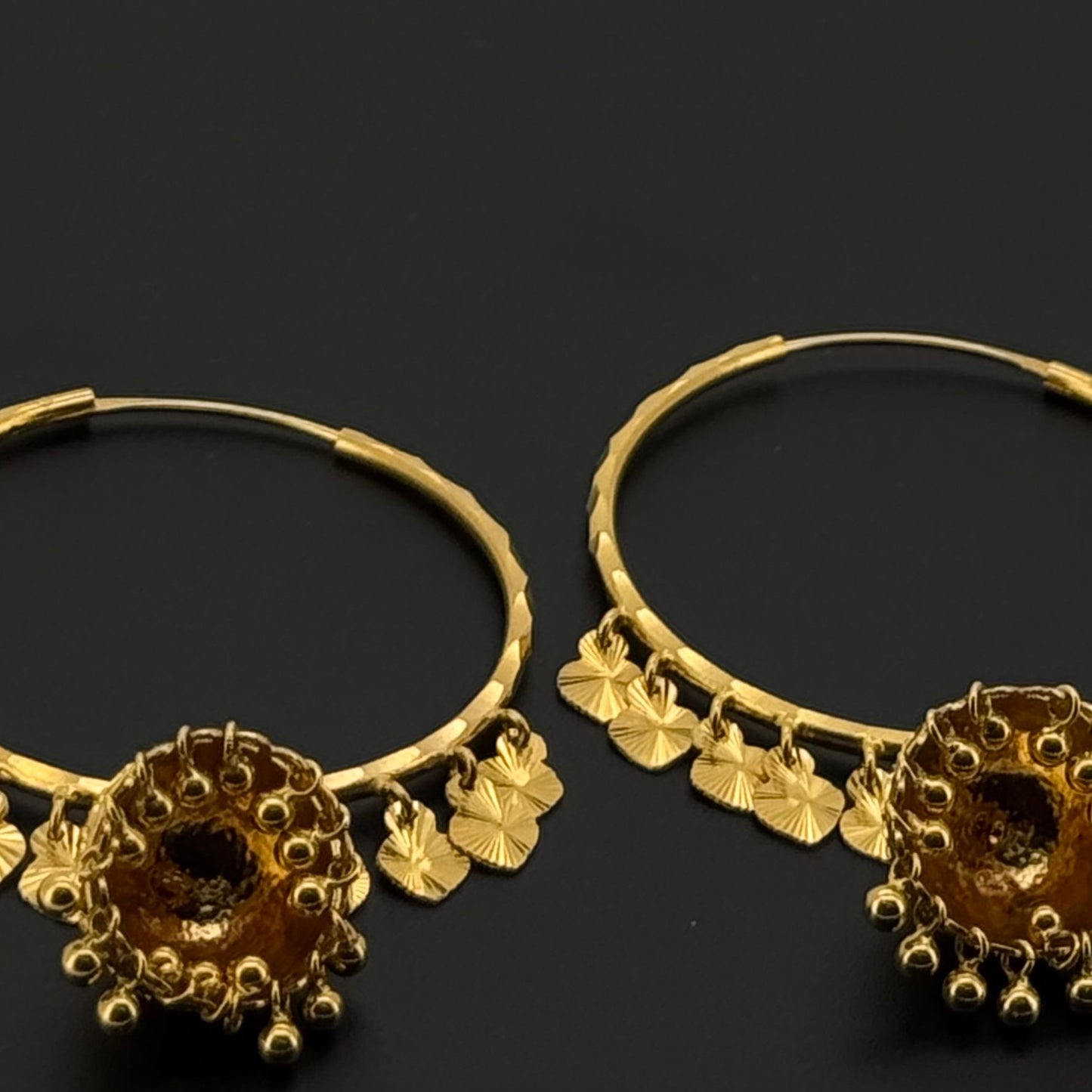 22k Solid Gold Simple Ladies Hoops E577