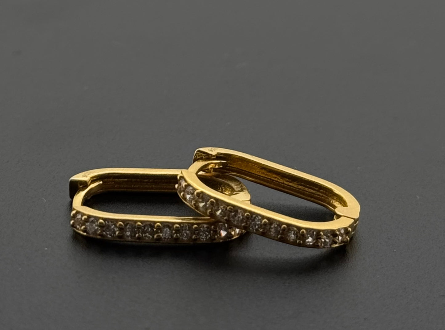 22k Solid Gold Simple Ladies Hoops E583