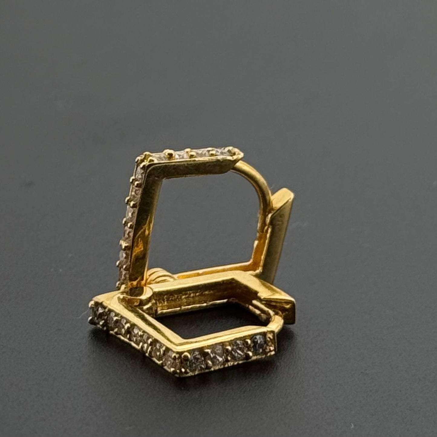 22k Solid Gold Simple Ladies Hoops E586