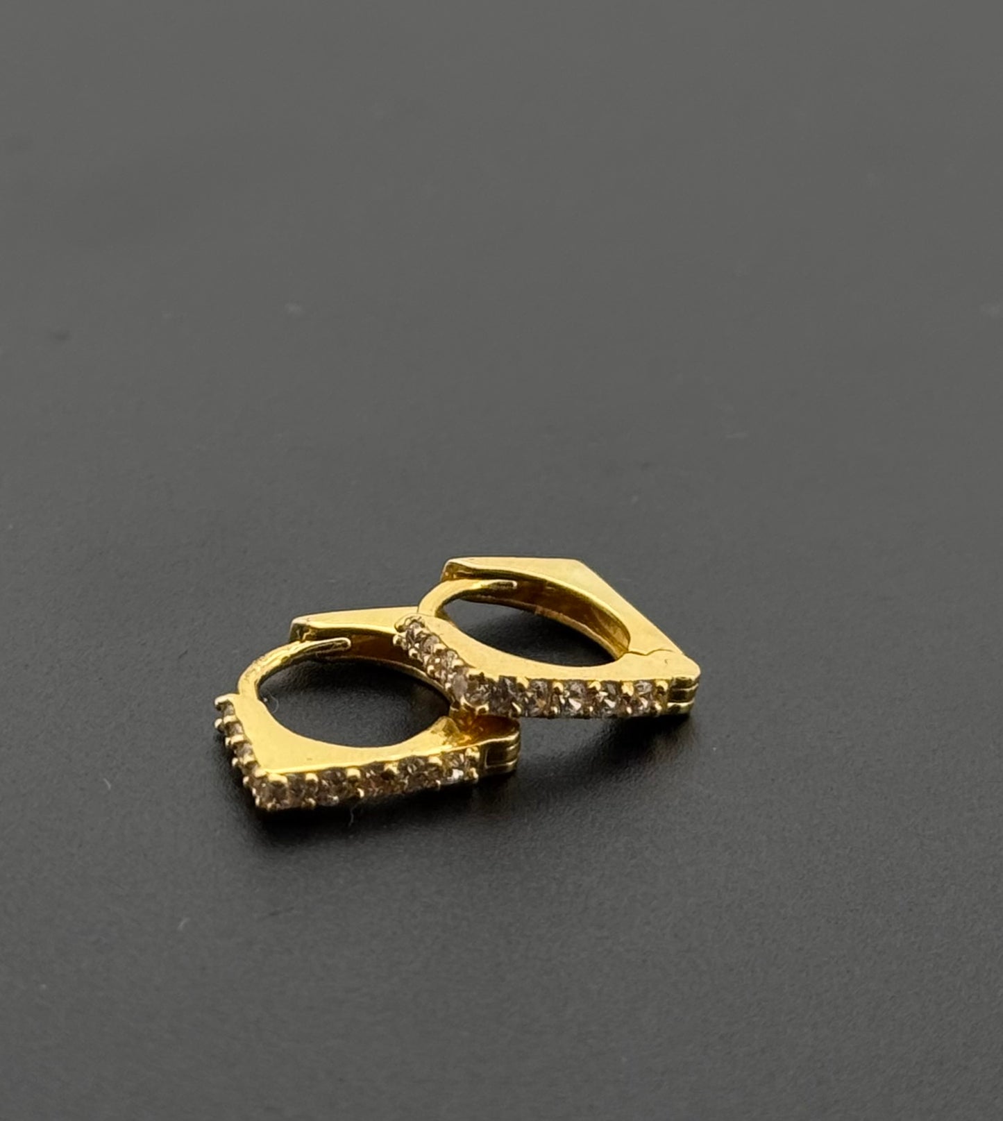 22k Solid Gold Simple Ladies Hoops E591