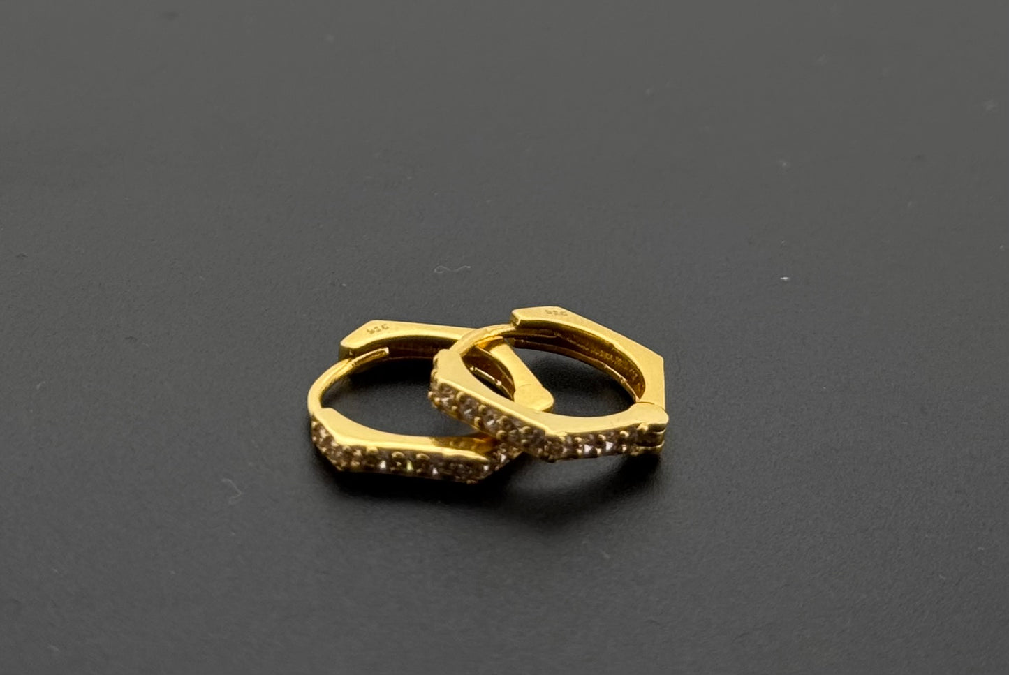 22k Solid Gold Simple Ladies Hoops E594