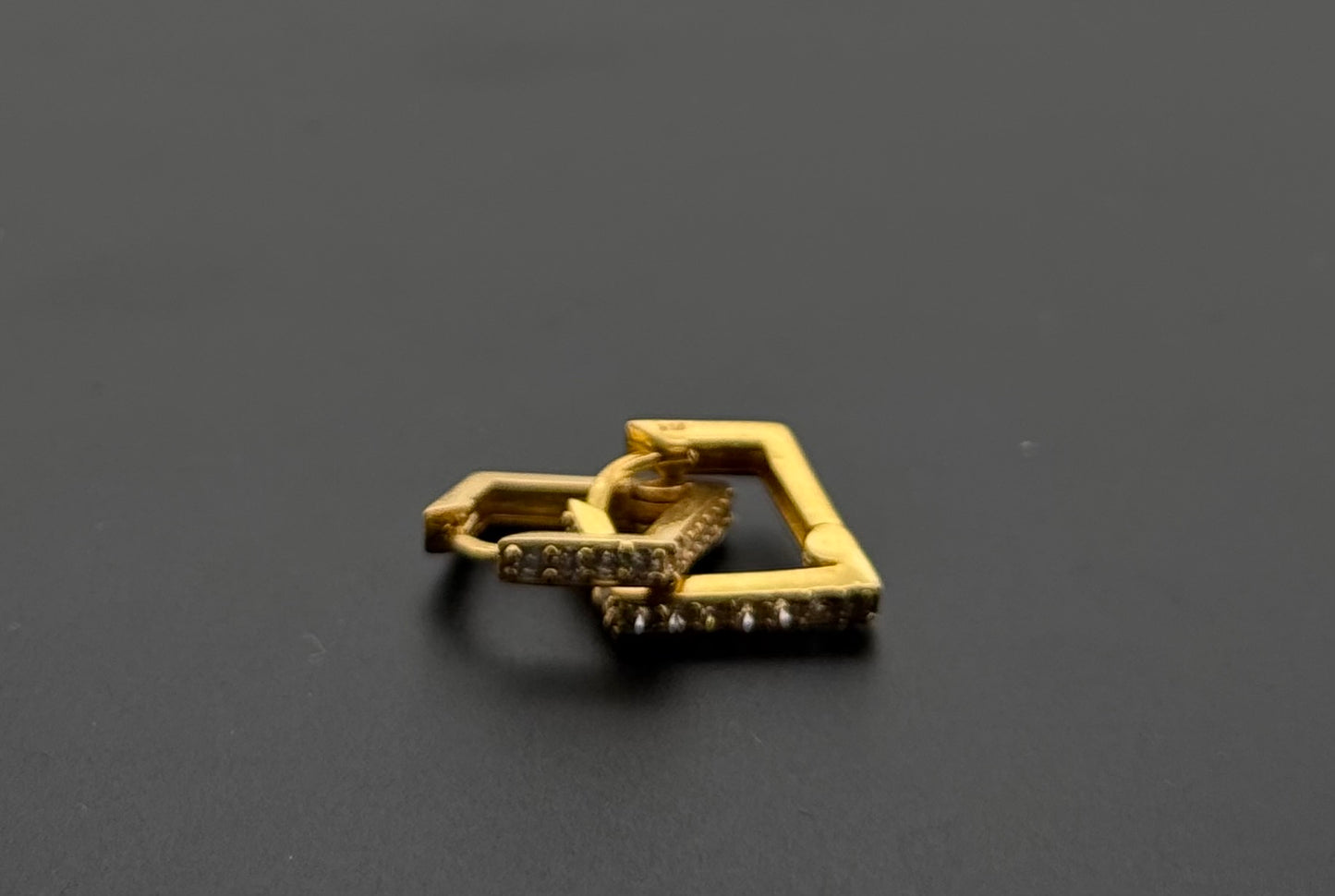 22k Solid Gold Simple Ladies Hoops E595