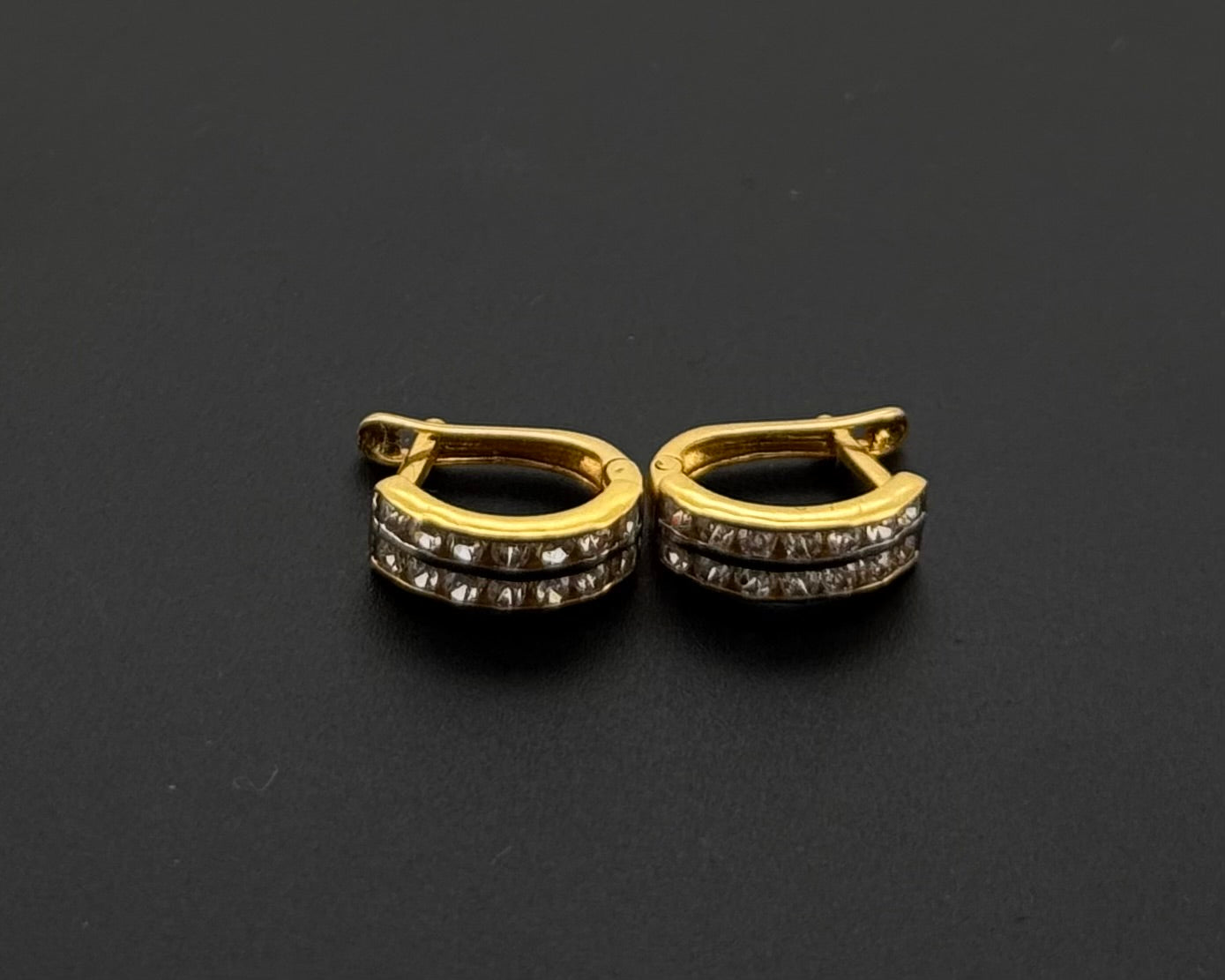 22k Solid Gold Simple Ladies Hoops E602