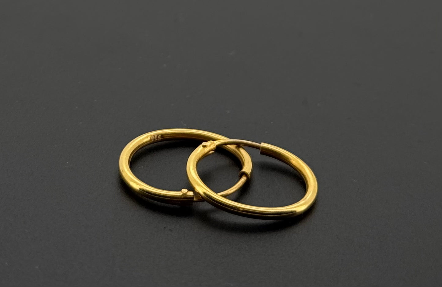 22k Solid Gold Simple Ladies Hoops E608