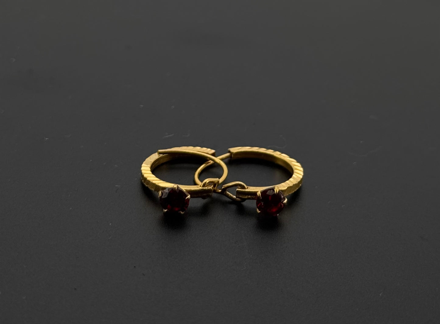 22k Solid Gold Simple Ladies Hoops E620