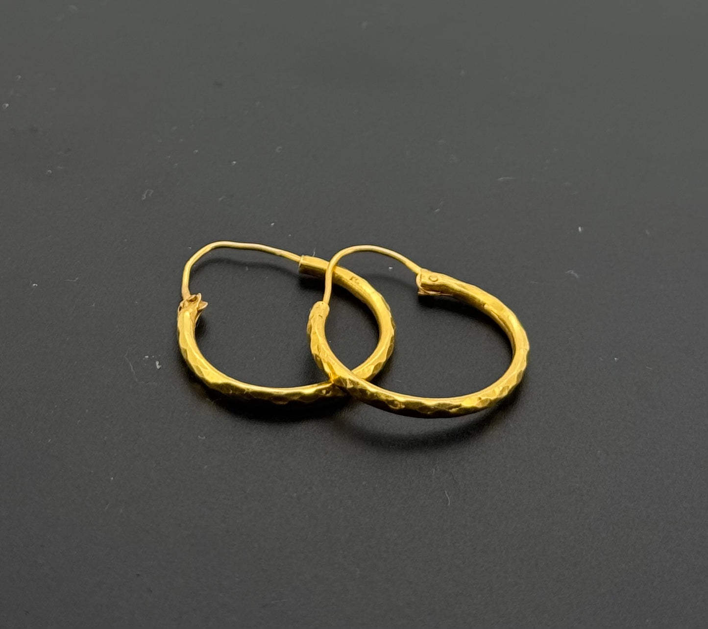 21k Solid Gold Simple Ladies Hoops E628