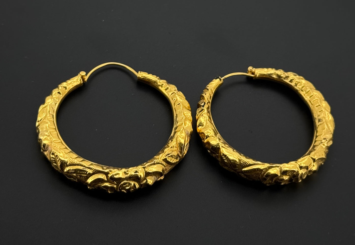 22K Solid Gold Simple Ladies Hoops E635