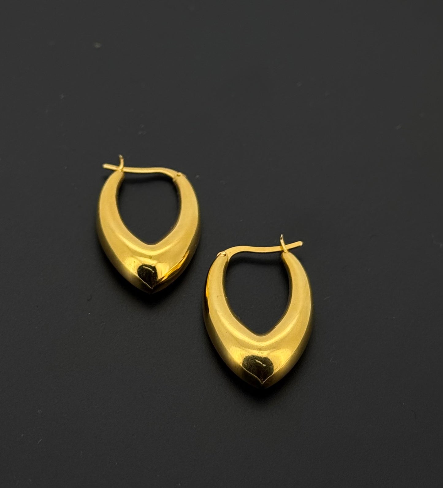 22K Solid Gold Simple Ladies Hoops E636
