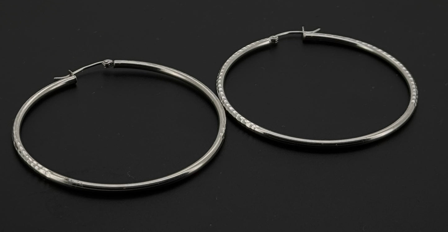 10K Solid Gold Simple Ladies Hoops E675
