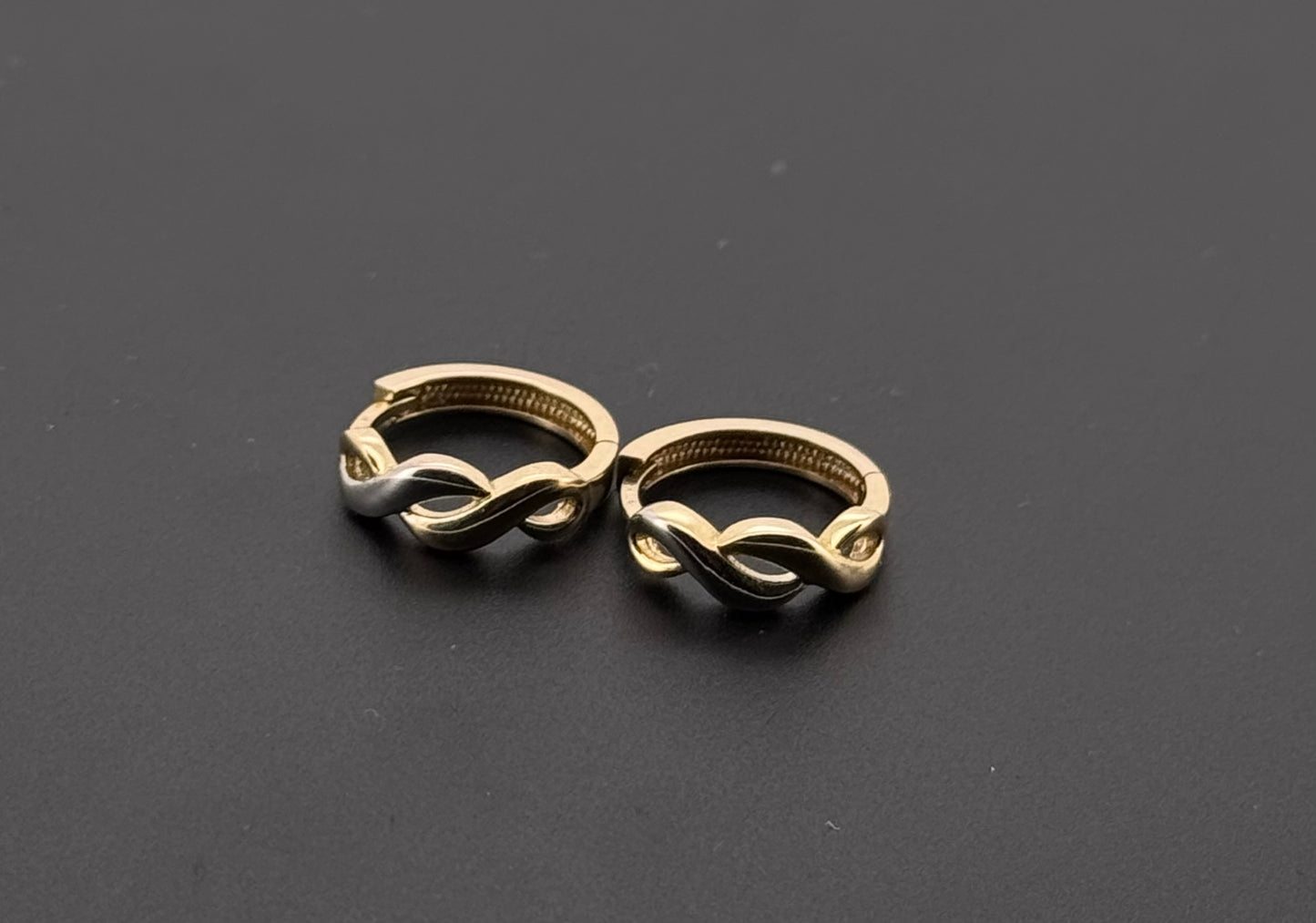 10K Solid Gold Simple Ladies Hoops E711