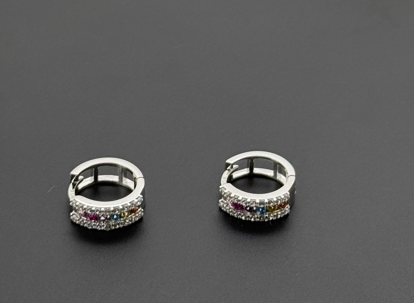 10K Solid Gold Simple Ladies Hoops E723