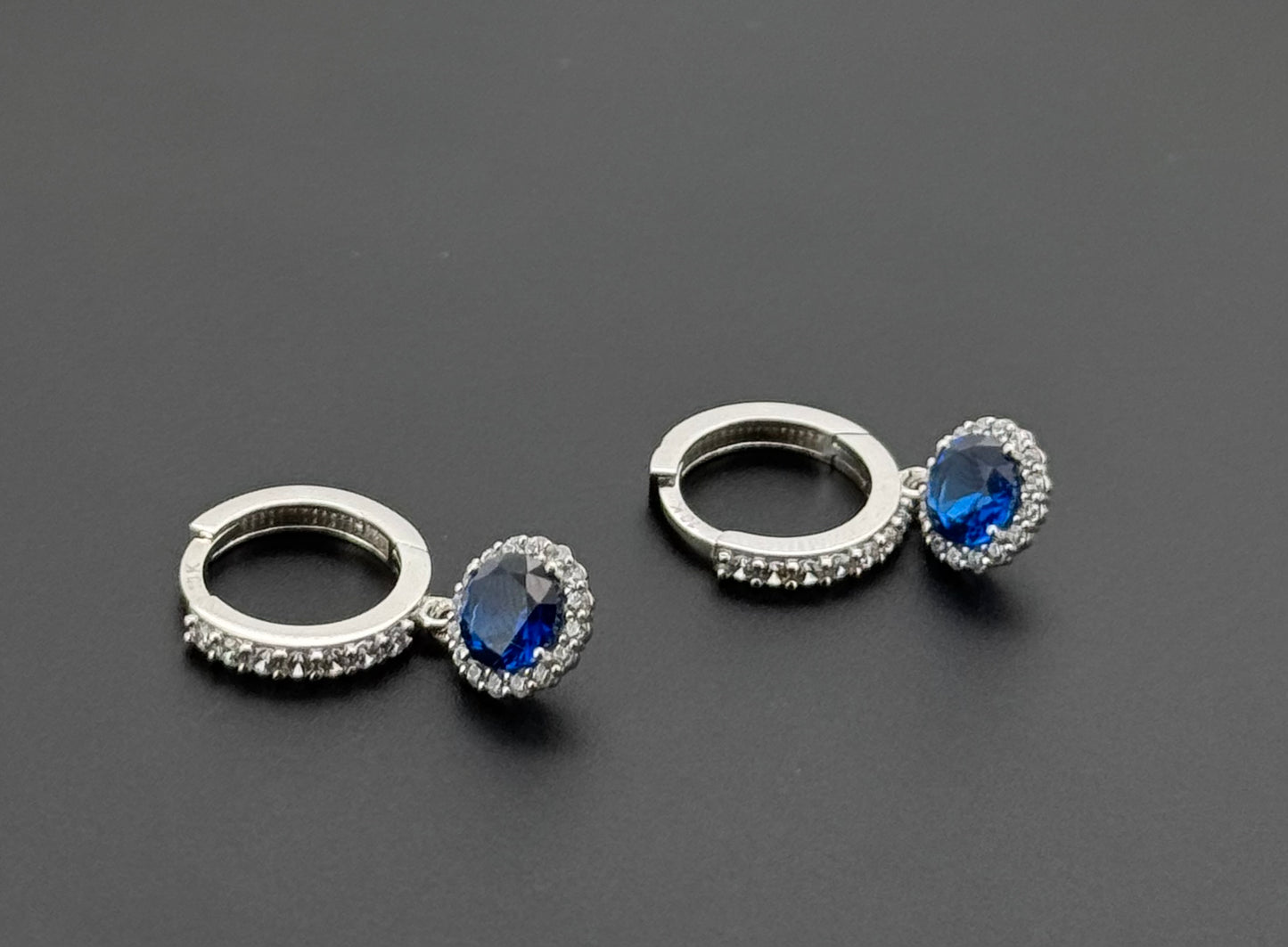 10K Solid Gold Simple Ladies Hoops E724