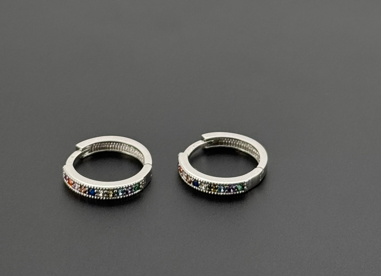 10K Solid Gold Simple Ladies Hoops E728