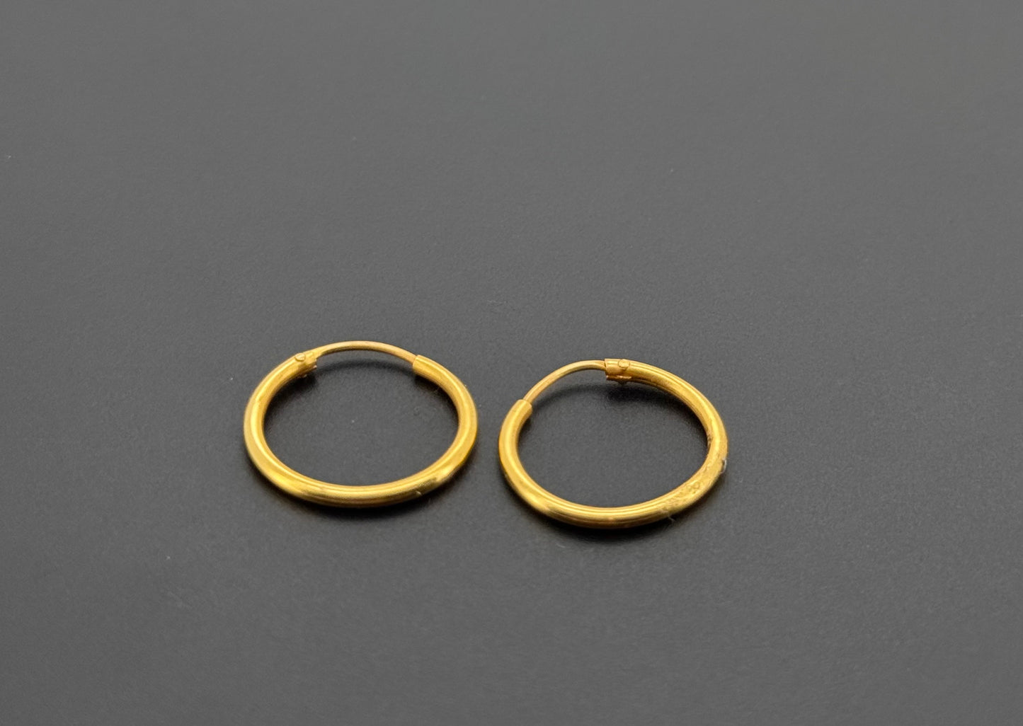 22K Solid Gold Simple Ladies Hoops E761