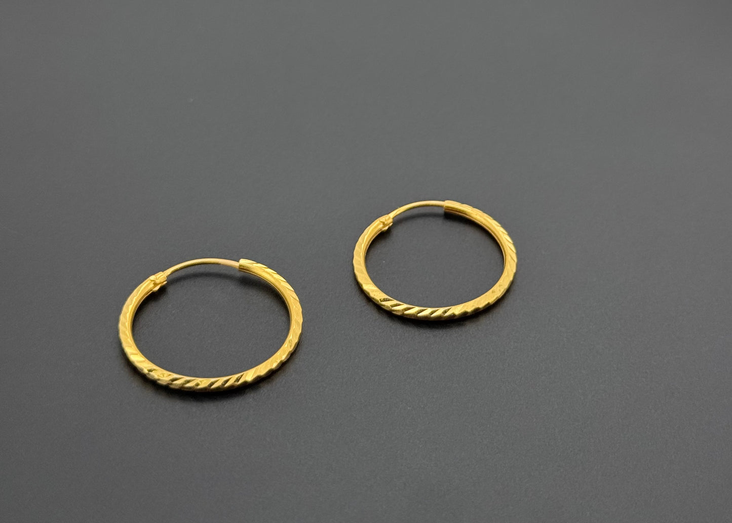 22K Solid Gold Simple Ladies Hoops E762