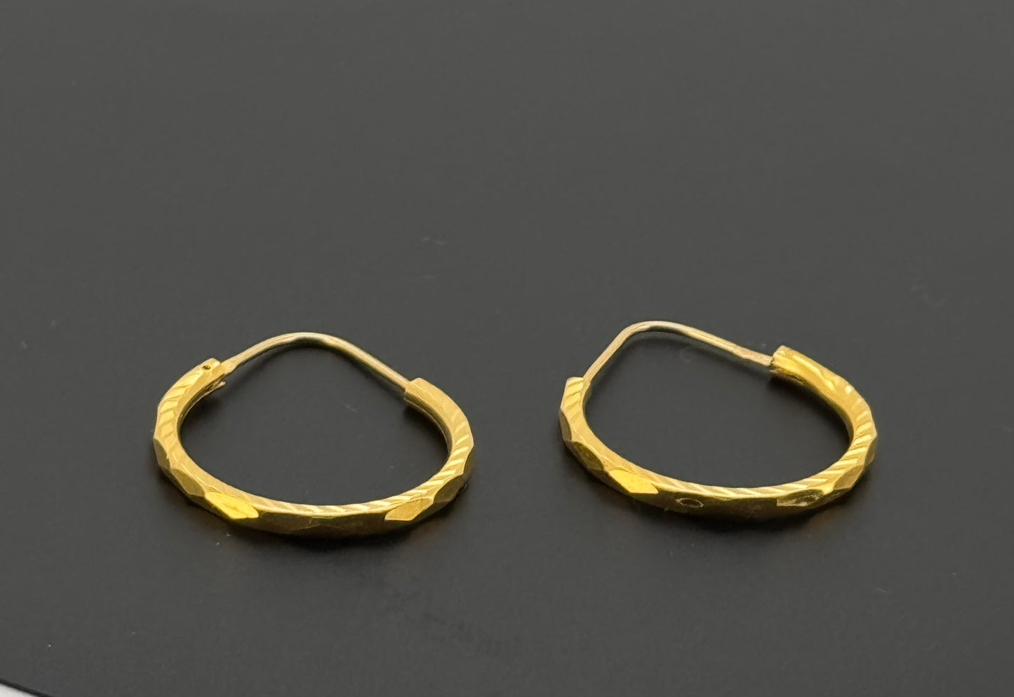 22K Solid Gold Simple Ladies Hoops E813