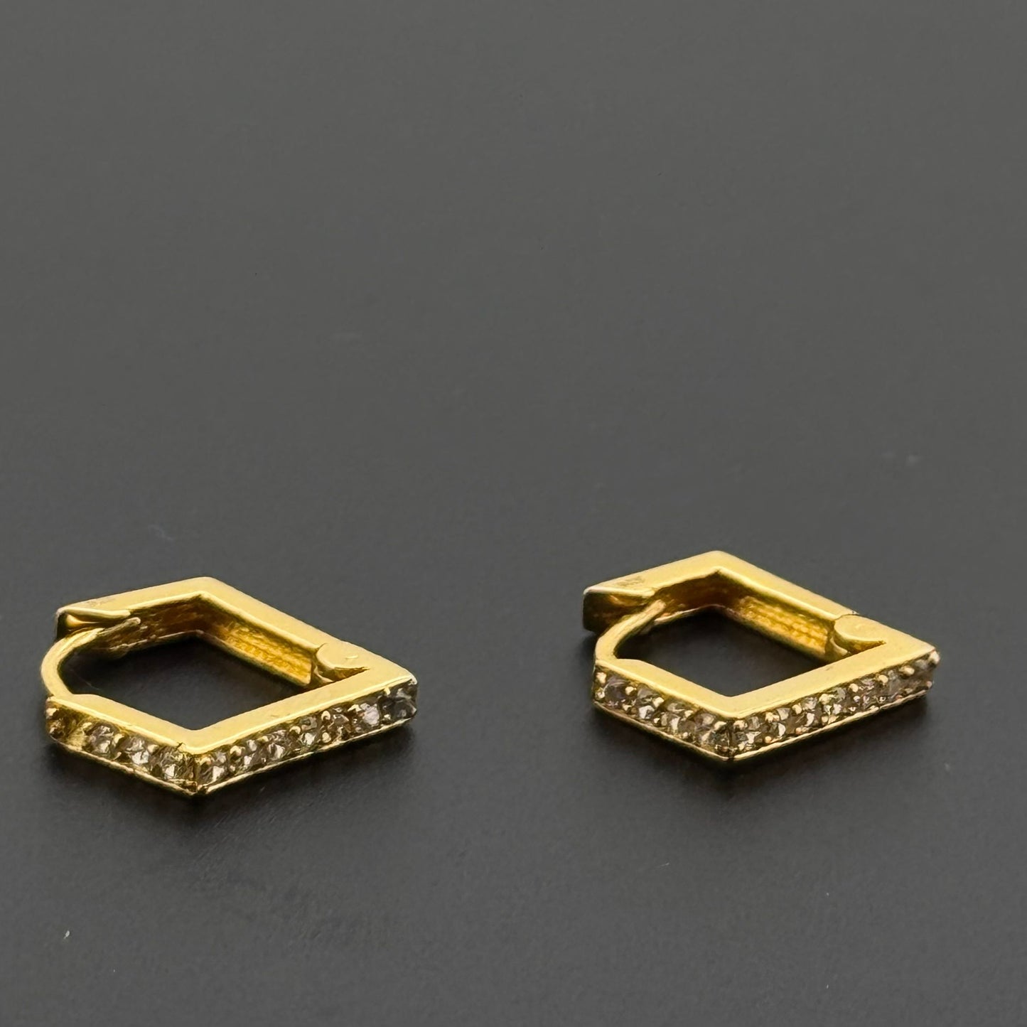 22K Solid Gold Simple Ladies Hoops E816