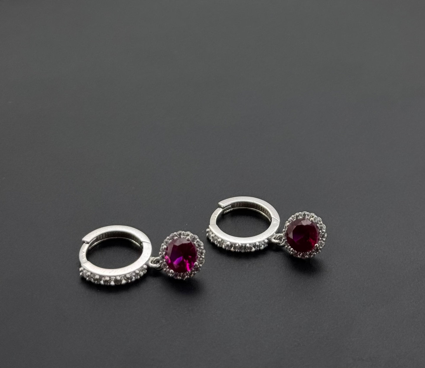 10K Solid Gold Simple Ladies Hoops E847