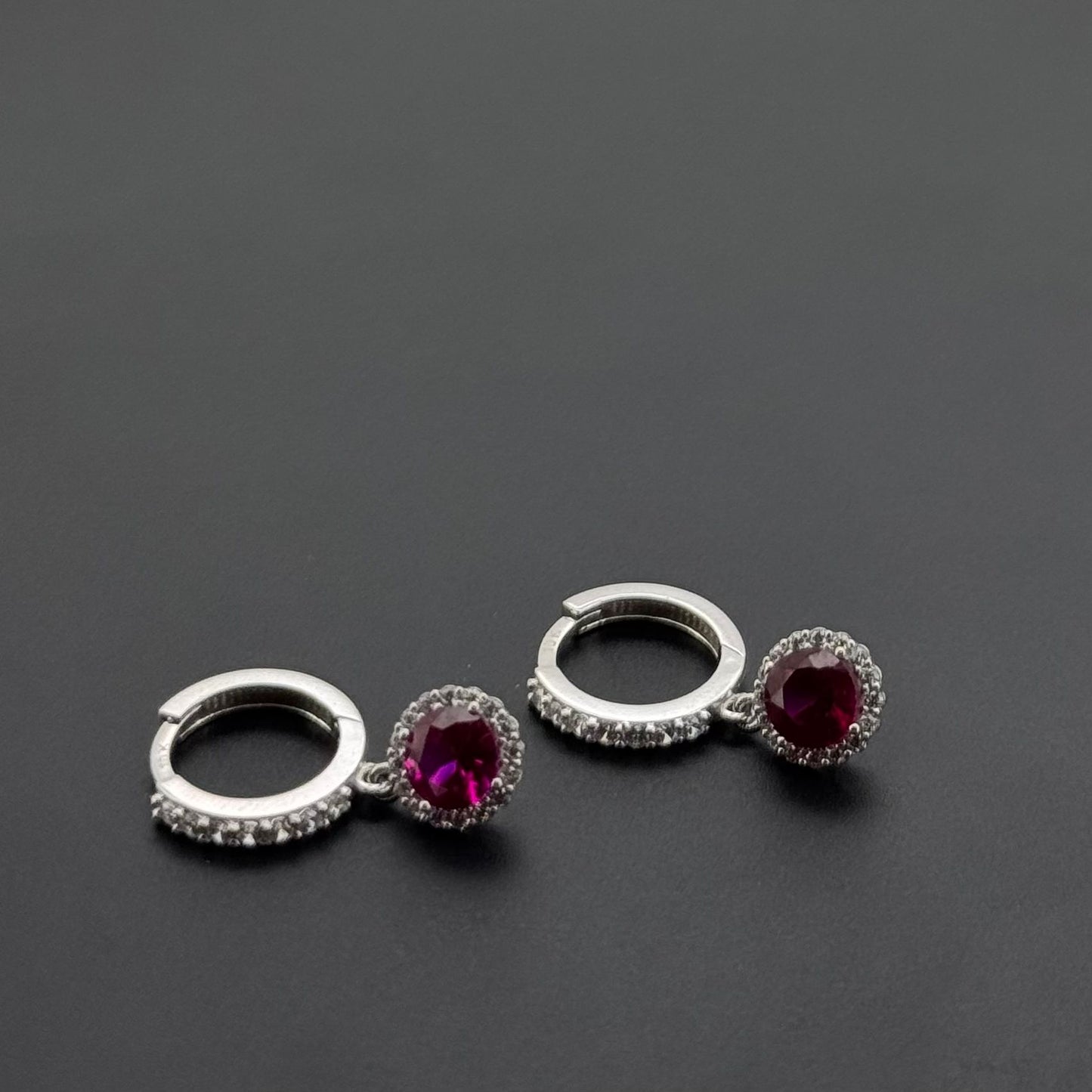 10K Solid Gold Simple Ladies Hoops E847