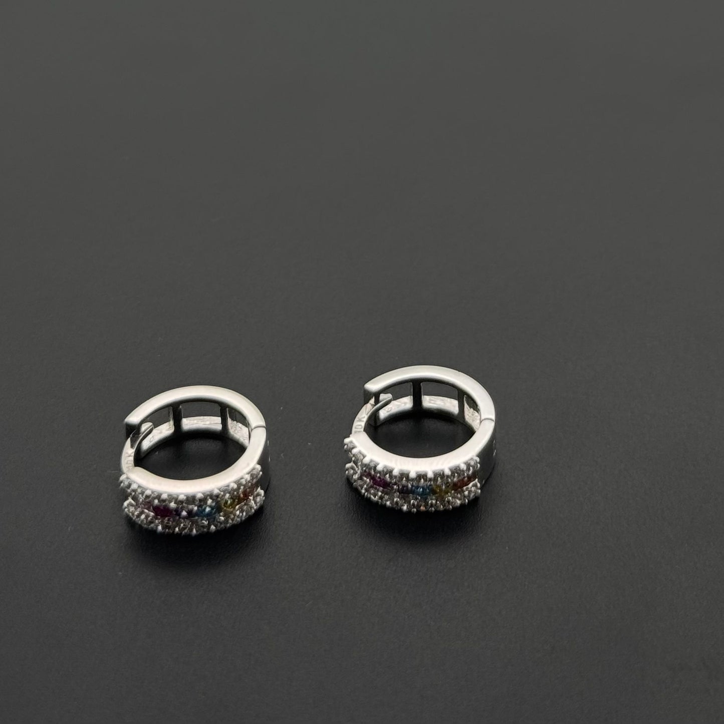 10K Solid Gold Simple Ladies Hoops E848
