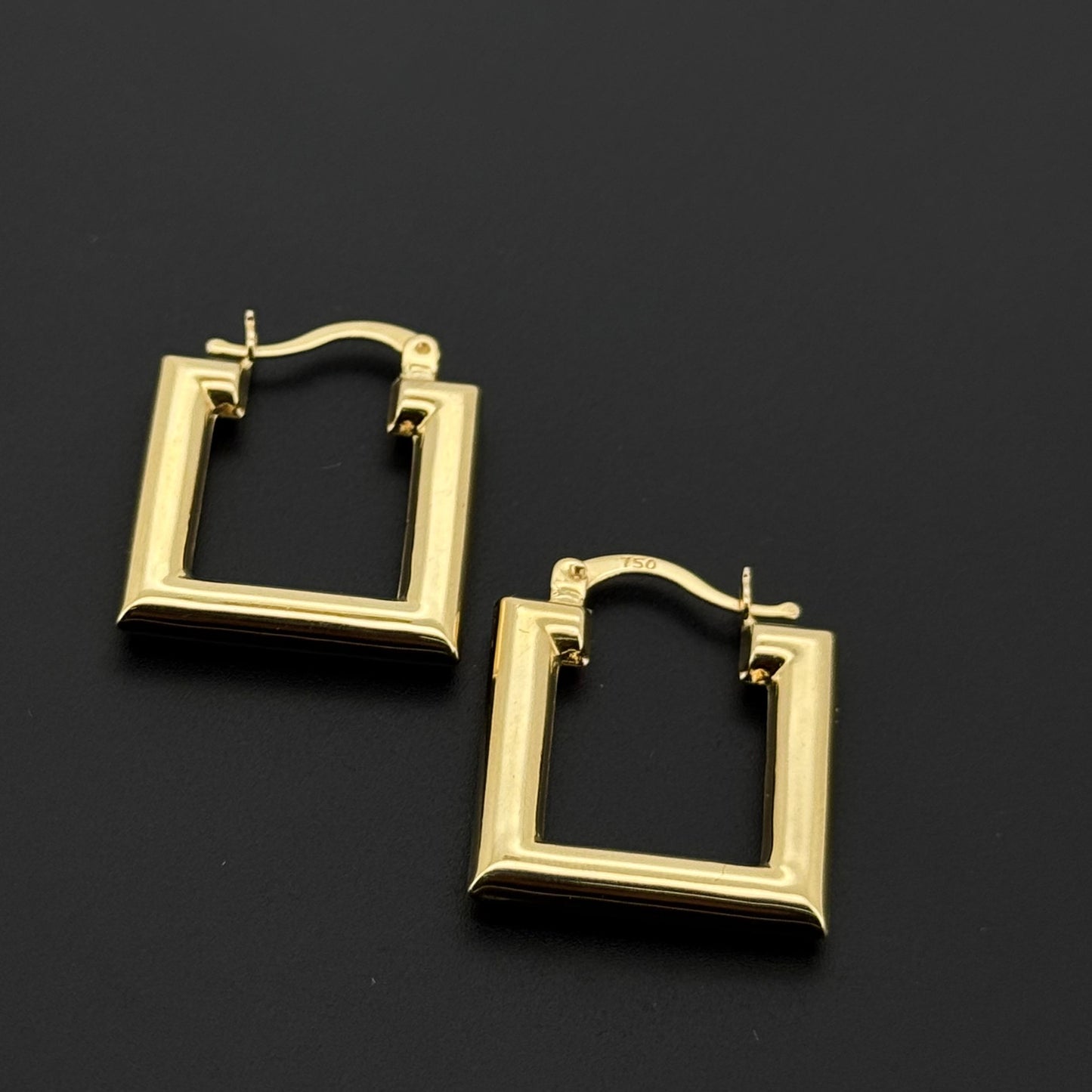 18K Solid Gold Simple Ladies Hoops E896
