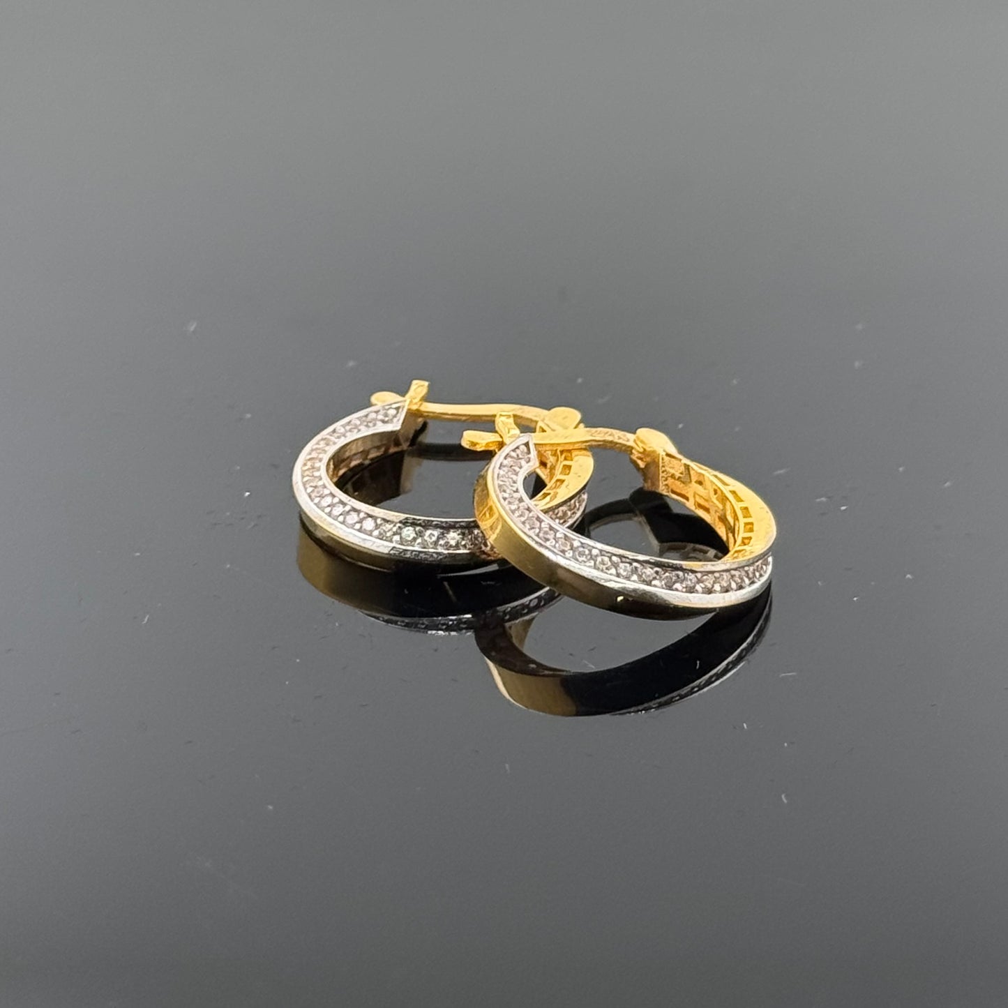 22k Solid Gold Simple Ladies Hoops E99