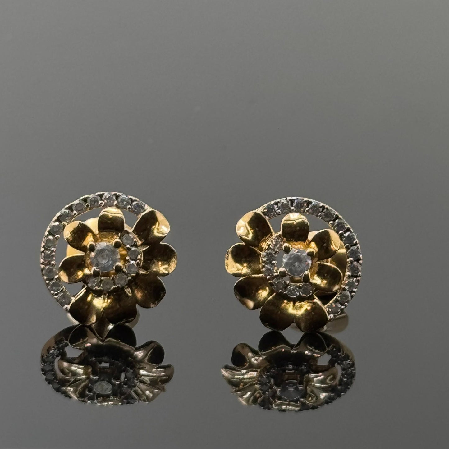 22K Solid Gold Fancy Studs ES109