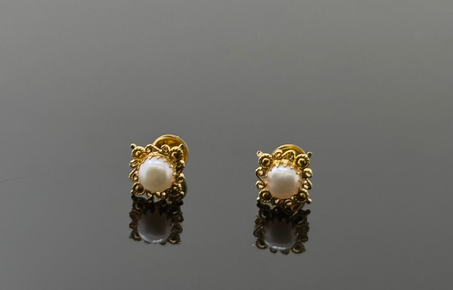 22K Solid Gold Fancy Studs ES111