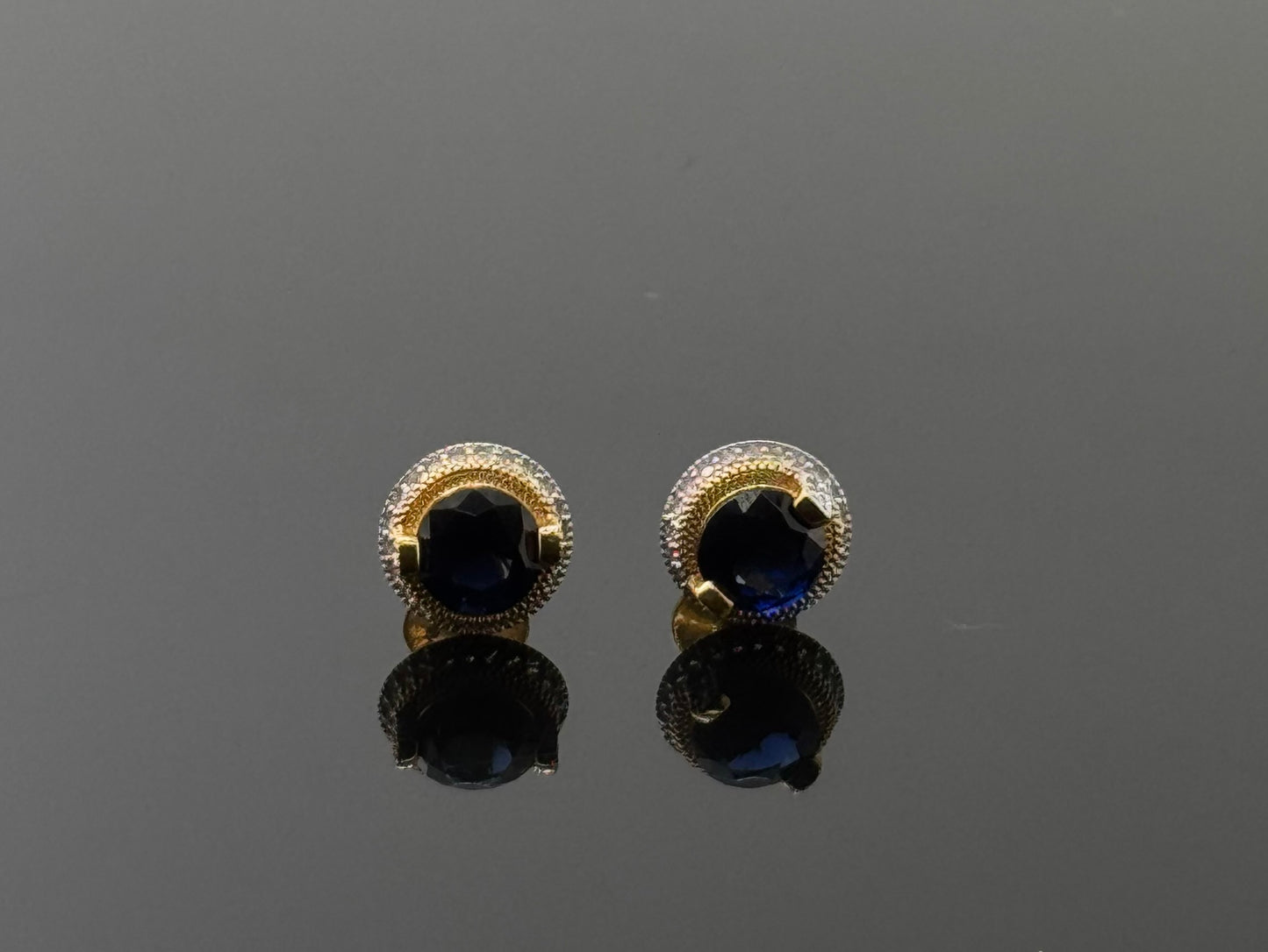 22K Solid Gold Fancy Studs ES117