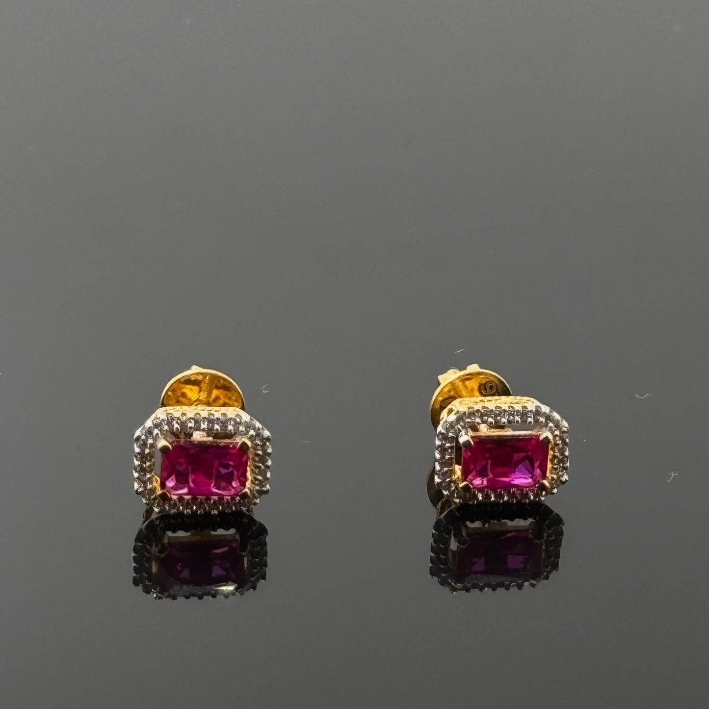 22K Solid Gold Fancy Studs ES131
