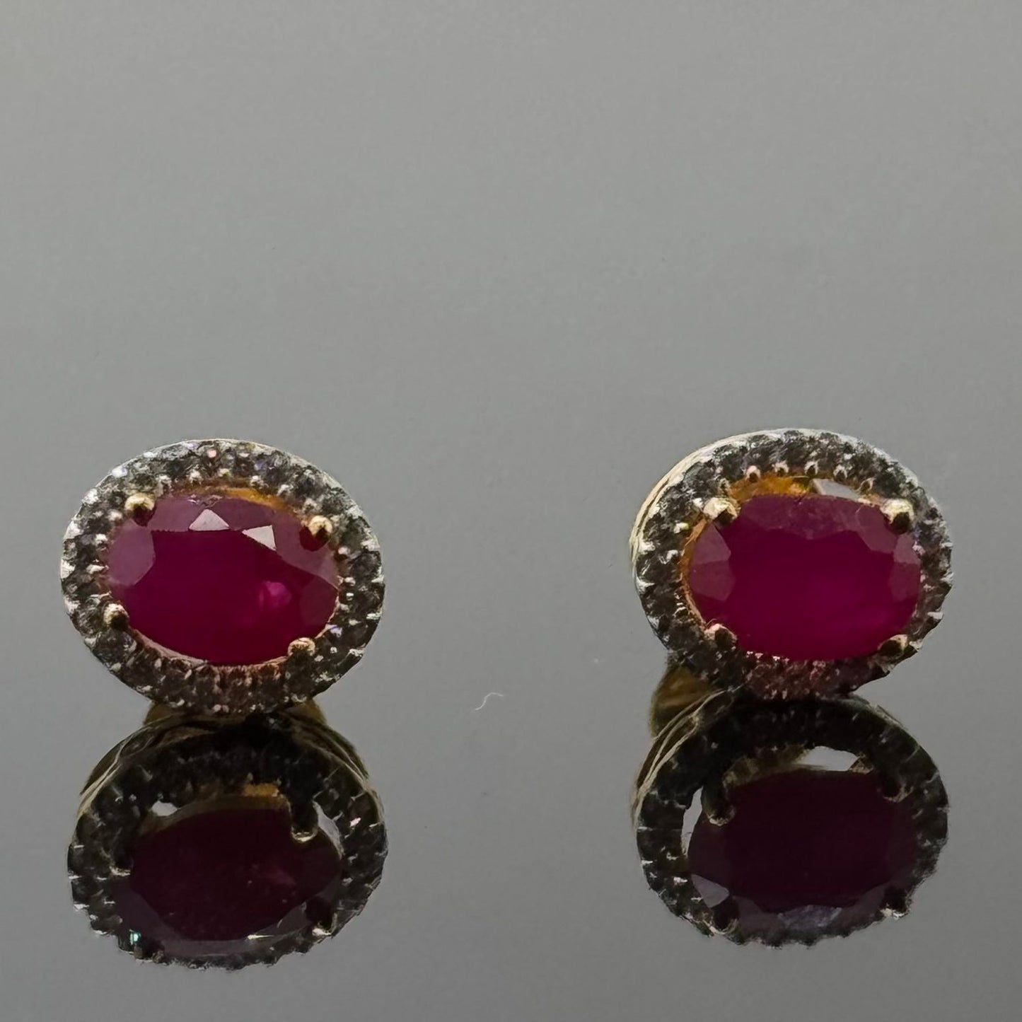 22K Solid Gold Fancy Studs ES132