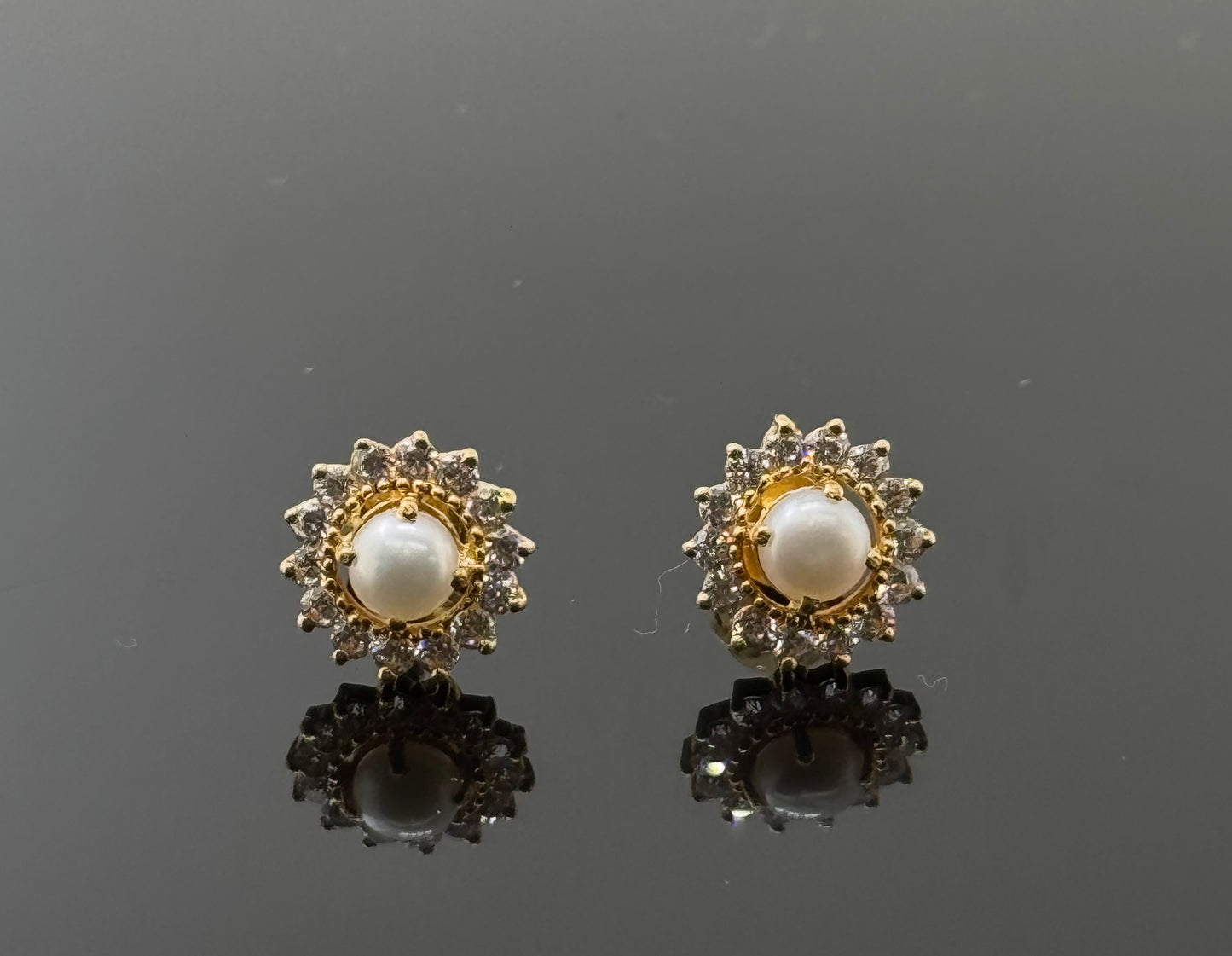 22K Solid Gold Fancy Studs ES143